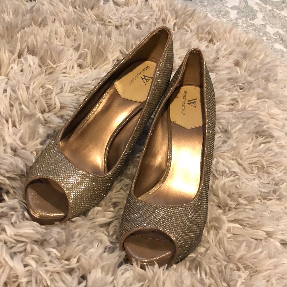 Worthingtpn Champagne open toed pumps
